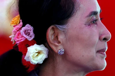 Bà Aung San Suu Kyi dính cáo buộc mới từ cảnh sát Myanmar