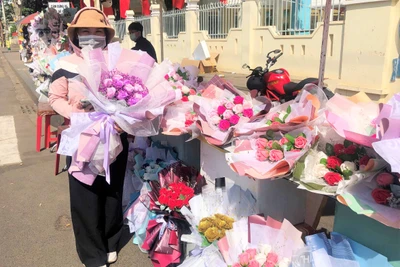 Pleiku: Trầm lắng thị trường quà tặng Valentine