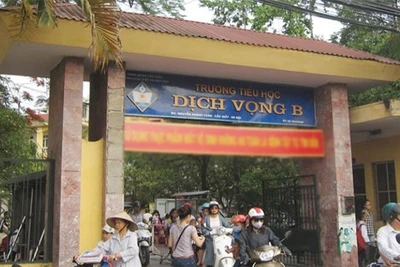 Làm rõ nguyên nhân một HS tiểu học rơi từ tầng 4 đang nguy kịch