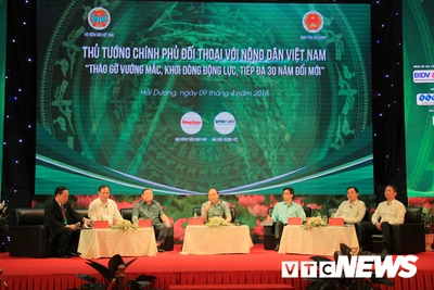 Thủ tướng đối thoại với nông dân Việt Nam