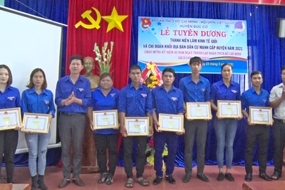 Huyện Đoàn Đức Cơ tuyên dương 13 thanh niên làm kinh tế giỏi