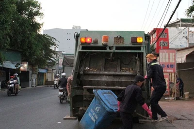 Hơn 200 công nhân vệ sinh môi trường có nguy cơ mất việc