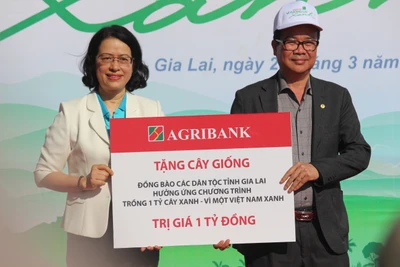 Agribank tiên phong ủng hộ "Ngân hàng cây xanh"