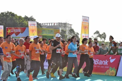 Khai mạc Giải vô địch Quốc gia Marathon và cự ly dài Báo Tiền Phong