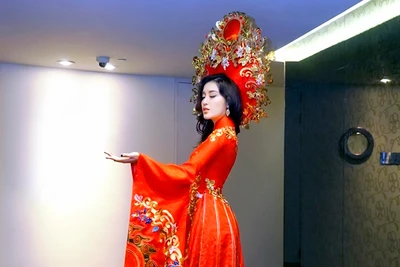 Áo dài thi Miss Grand International của Huyền My