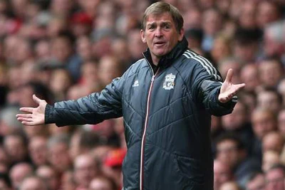 Liverpool sa thải HLV Kenny Dalglish