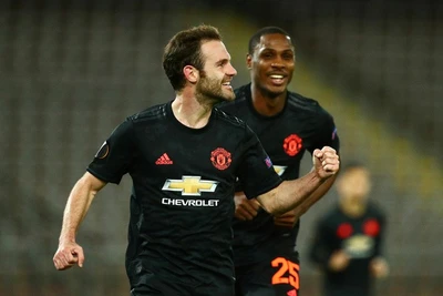 Đại náo đất Áo, Man United cầm chắc vé tứ kết Europa League