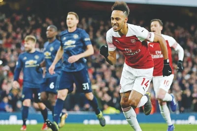 Huyền thoại Arsenal ủng hộ Man.United "mua Aubameyang để vô địch"