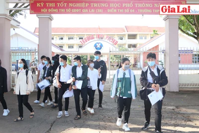 Kỳ thi tốt nghiệp THPT năm 2021: Thí sinh phấn khởi kết thúc ngày thi đầu tiên