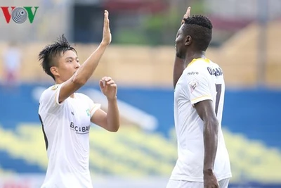 Phan Văn Đức ẵm giải cầu thủ xuất sắc nhất tháng 7,8 V-League 2018