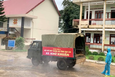 Khẩn trương làm sạch môi trường các khu cách ly trường học