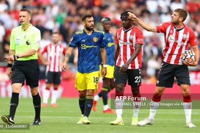 Bruno Fernandes mắc sai lầm, Man United vất vả cầm hòa Southampton