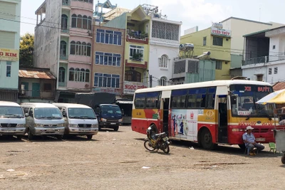 Giá xăng dầu tăng tác động đến nhiều mặt trong đời sống