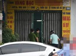 Thanh Hóa: Uống phải rượu nghi có độc tố, hai người tử vong