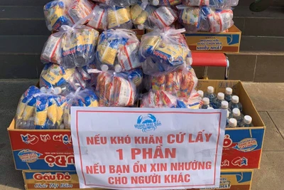 "Nếu khó khăn cứ lấy một phần, nếu bạn ổn xin nhường cho người khác"