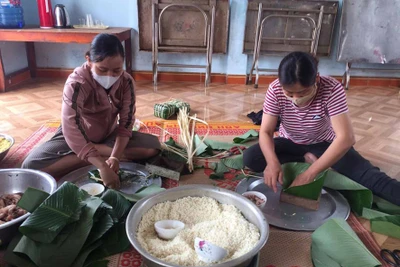 Ia Grai: Bánh chưng gửi tặng khu cách ly tập trung