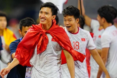 Hà Nội tiết lộ gì về khoản tiền khủng để Văn Hậu về đá SEA Games 30?