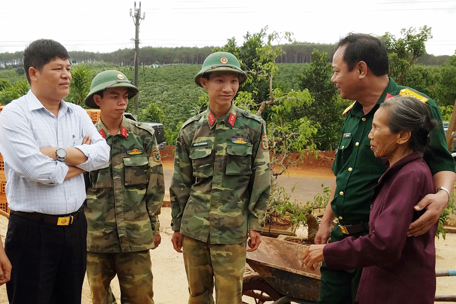 Những ngôi nhà nặng nghĩa tình