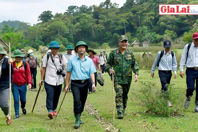 Bí thư Tỉnh ủy Dương Văn Trang: Lội rừng khảo sát tiềm năng du lịch Kon Chư Răng