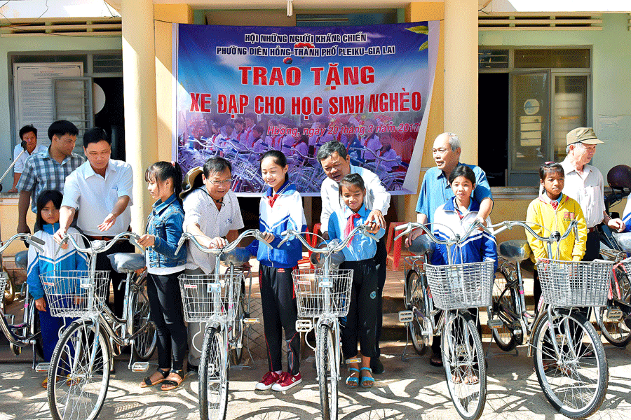 Trở lại Hbông