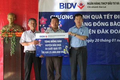 BIDV Gia Lai: Trao quà Tết cho các hộ đồng bào dân tộc thiểu số