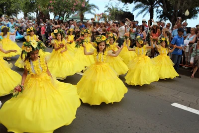 Khám phá Madeira, Girona và những mùa hoa