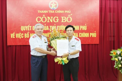 Ông Bùi Ngọc Lam nhận quyết định bổ nhiệm Phó Tổng thanh tra Chính phủ