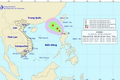 Áp thấp nhiệt đới đi vào Biển Đông và sẽ mạnh lên thành bão