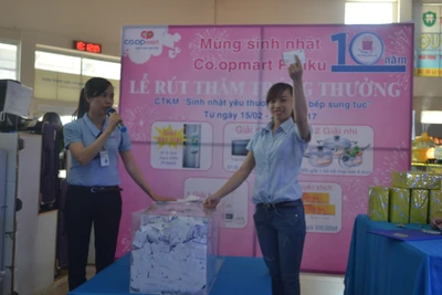 Co.op Mart Pleiku tổ chức rút thăm trúng thưởng