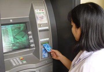 Khi chủ thẻ ATM gây nên… lỗi kỹ thuật!