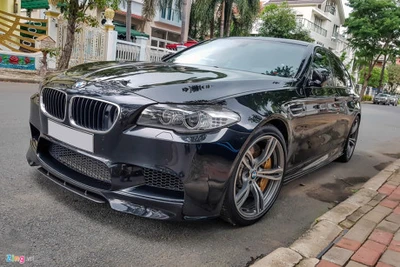 BMW M5 duy nhất Việt Nam xuất hiện trước nhà Quốc Cường Gia Lai