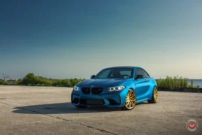 BMW M2 nổi bật với bộ la-zăng vàng Vossen