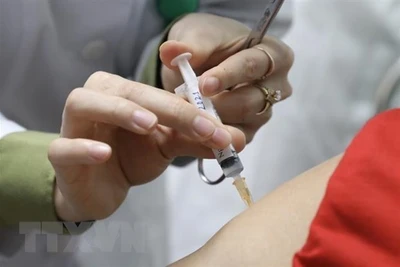 Hoàn tất 1.000 mũi đầu tiên thử nghiệm giai đoạn 3 vaccine Nano Covax