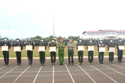 343 chiến sĩ mới hoàn thành huấn luyện tham gia Công an nhân dân