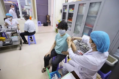 Sẽ ban hành hướng dẫn tiêm vaccine Covid-19 cho trẻ em trước 15.10