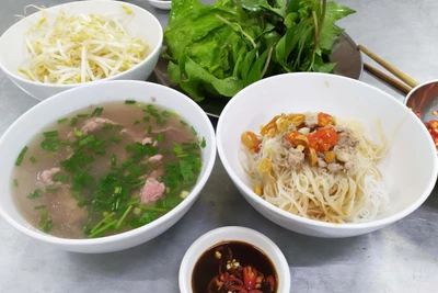 Đến Pleiku ăn phở khô