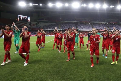 Lách qua khe cửa hẹp, ĐT Việt Nam giành vé vào vòng 1/8 Asian Cup