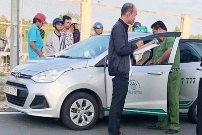 Cà Mau: Tài xế taxi bị cứa cổ