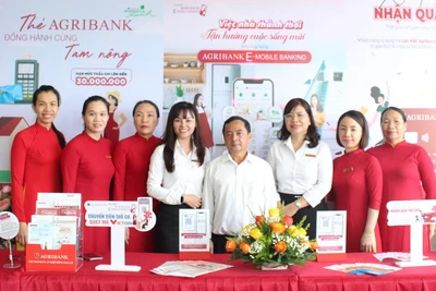 Agribank Đông Gia Lai đưa dịch vụ hiện đại về nông thôn