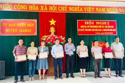 Ia Grai xếp nhất trong cải cách hành chính, khen thưởng 31 tập thể, cá nhân