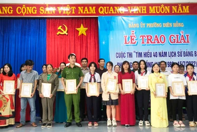 44 tập thể, cá nhân đạt giải cuộc thi tìm hiểu lịch sử Đảng bộ phường Diên Hồng