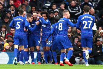 Gonzalo Higuain "nổ súng", Chelsea thắng sát nút trước Fulham