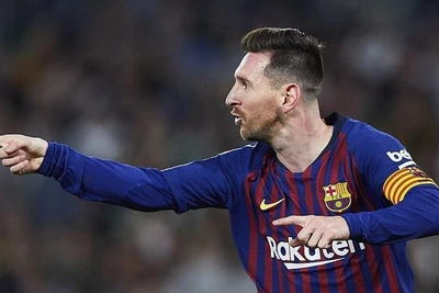 Messi lập hat-trick giúp Barca xây chắc ngôi đầu