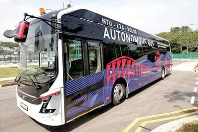 Xe bus điện không người lái đầu tiên trên thế giới