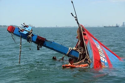 Một tàu cá Quảng Ngãi bị tàu Trung Quốc đâm chìm ở Hoàng Sa