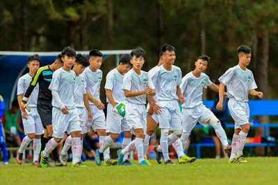 Hôm nay 'siêu nhân' của lò bầu Đức trình làng