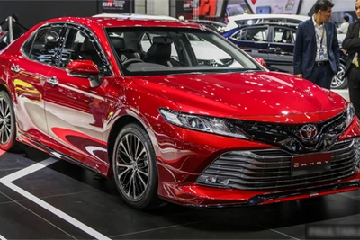 Toyota Camry TRD Sportivo - sedan thể thao ra mắt