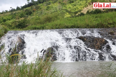 Vẻ đẹp của thác Pơ Ngar