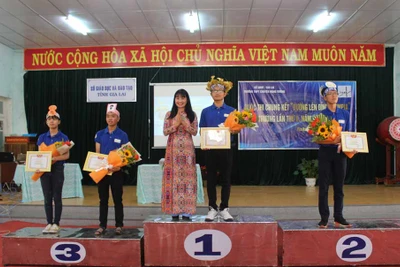 Chung kết cuộc thi "Đường lên đỉnh Olympia" trường chuyên Hùng Vương