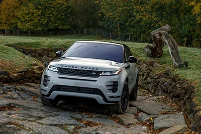 Range Rover Evoque thế hệ mới đổi thiết kế, giá từ 40.700 USD